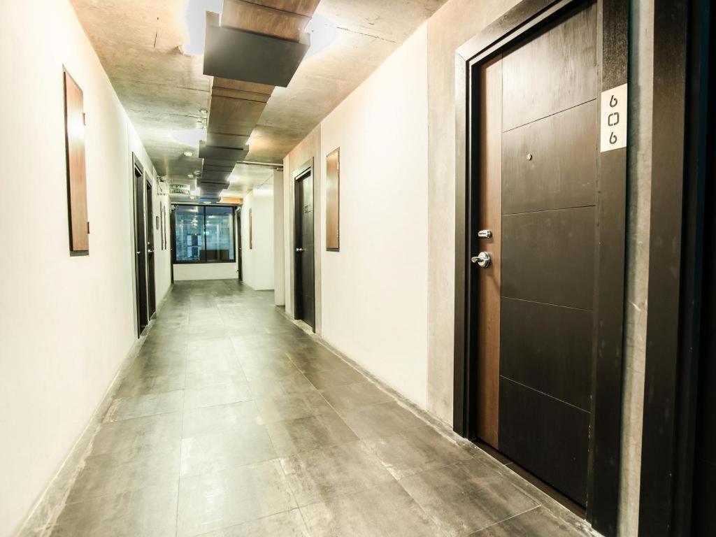 B2 Black Business And Budget Hotel Chiang Mai Dış mekan fotoğraf
