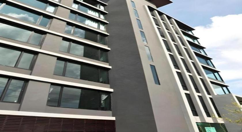 B2 Black Business And Budget Hotel Chiang Mai Dış mekan fotoğraf