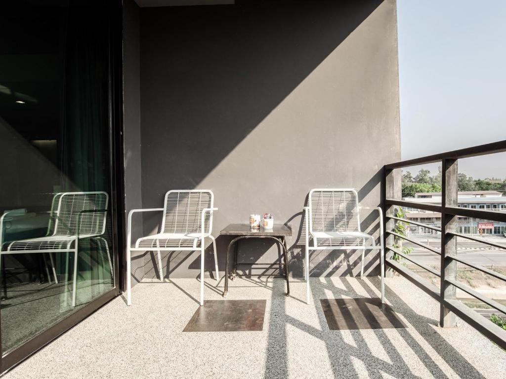 B2 Black Business And Budget Hotel Chiang Mai Dış mekan fotoğraf