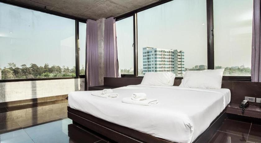 B2 Black Business And Budget Hotel Chiang Mai Dış mekan fotoğraf